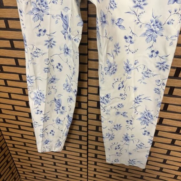 Talbots White And Blue Floral Relaxed Chinos Size 2 - Picture 4 of 7